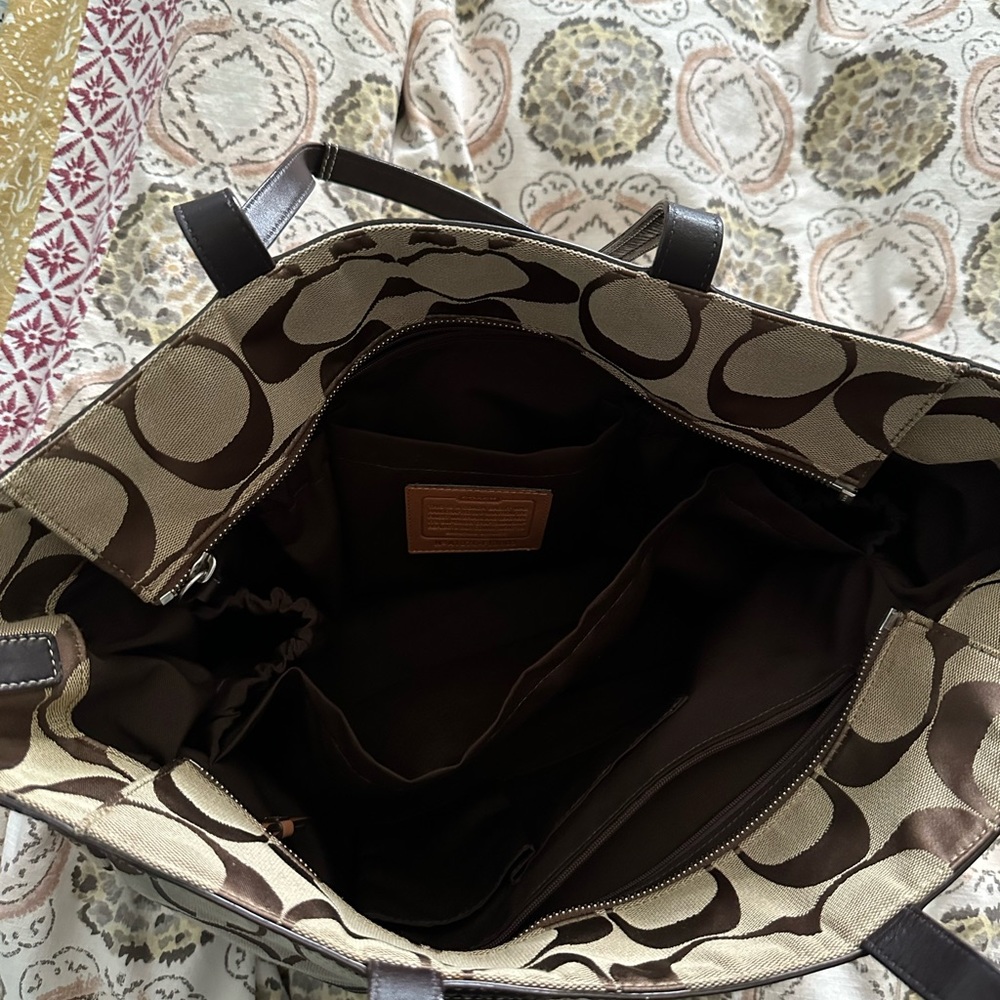 Coach Large Bag - Picture 5 of 6